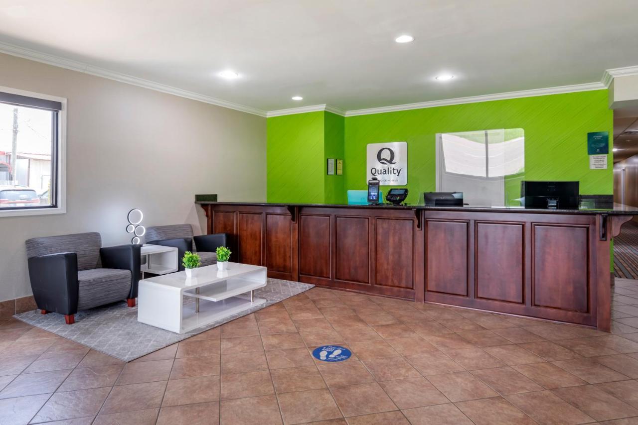 Quality Inn & Suites Demopolis Bagian luar foto