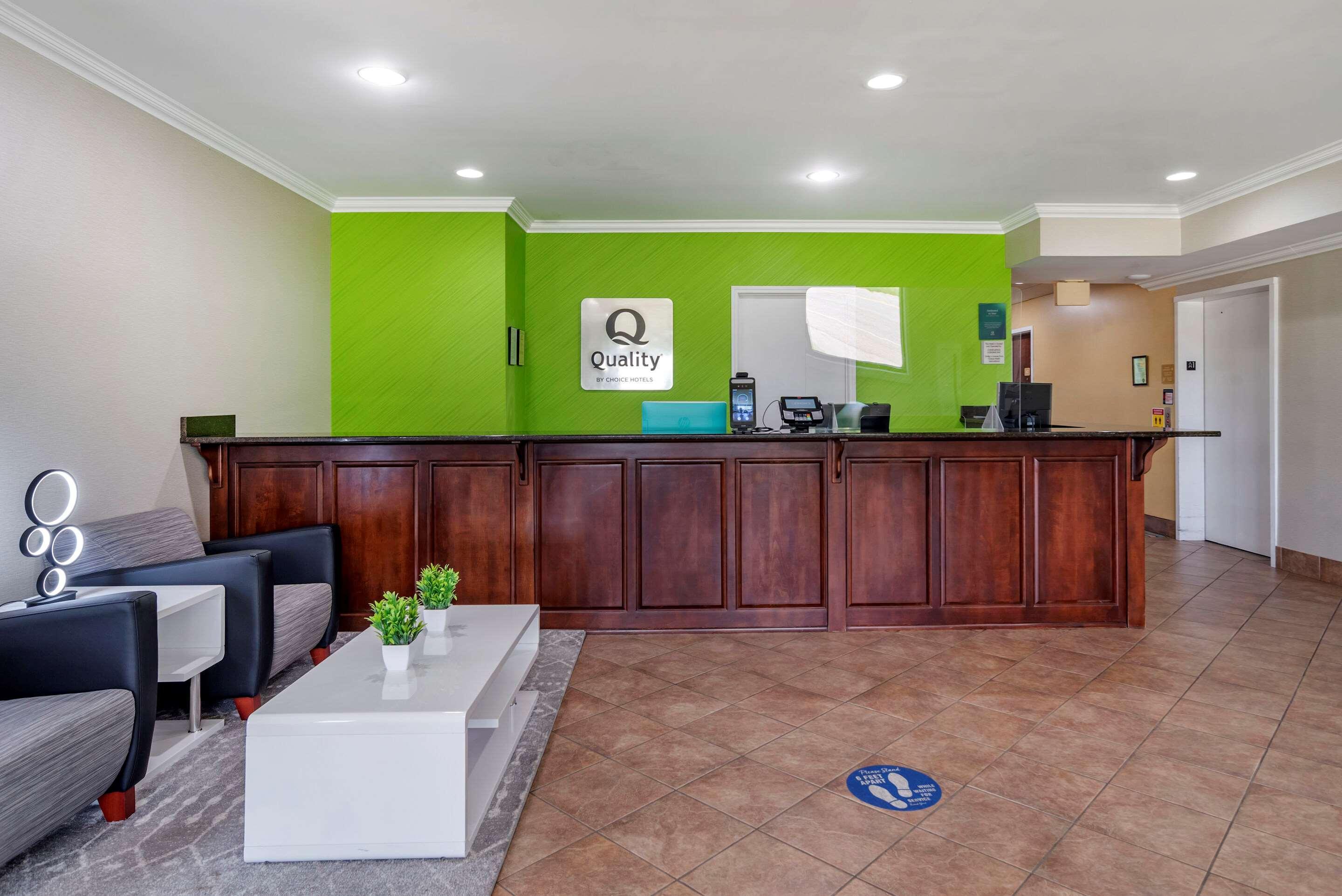 Quality Inn & Suites Demopolis Bagian luar foto