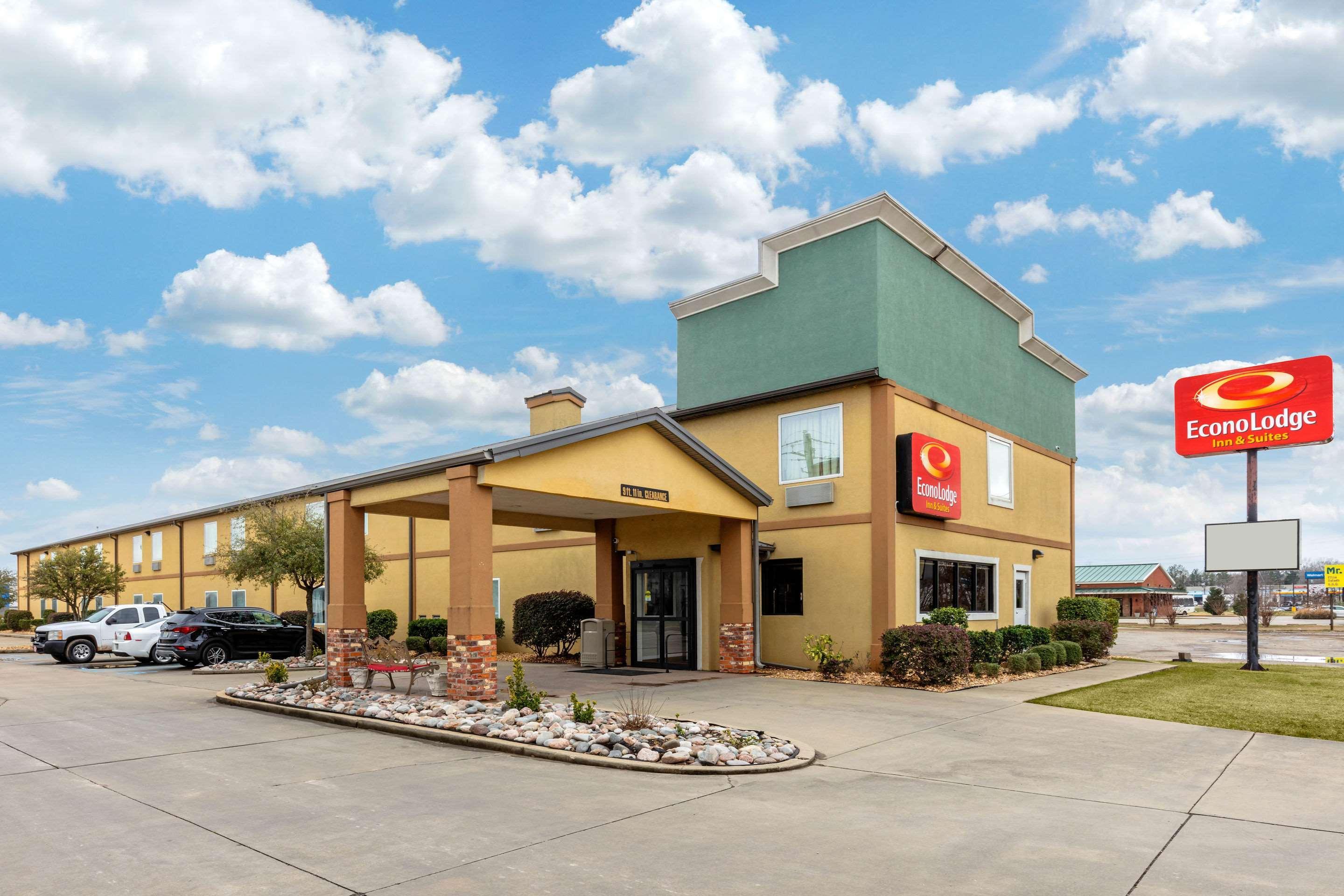 Quality Inn & Suites Demopolis Bagian luar foto