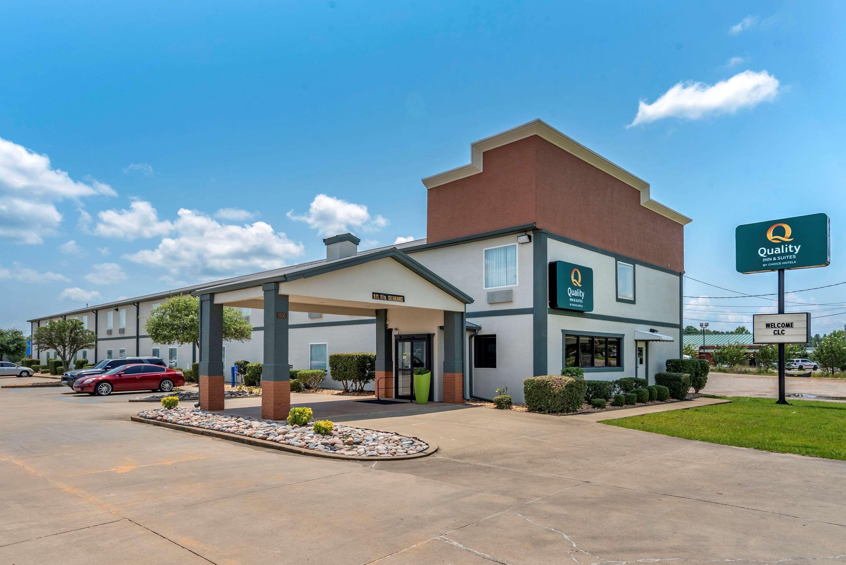 Quality Inn & Suites Demopolis Bagian luar foto