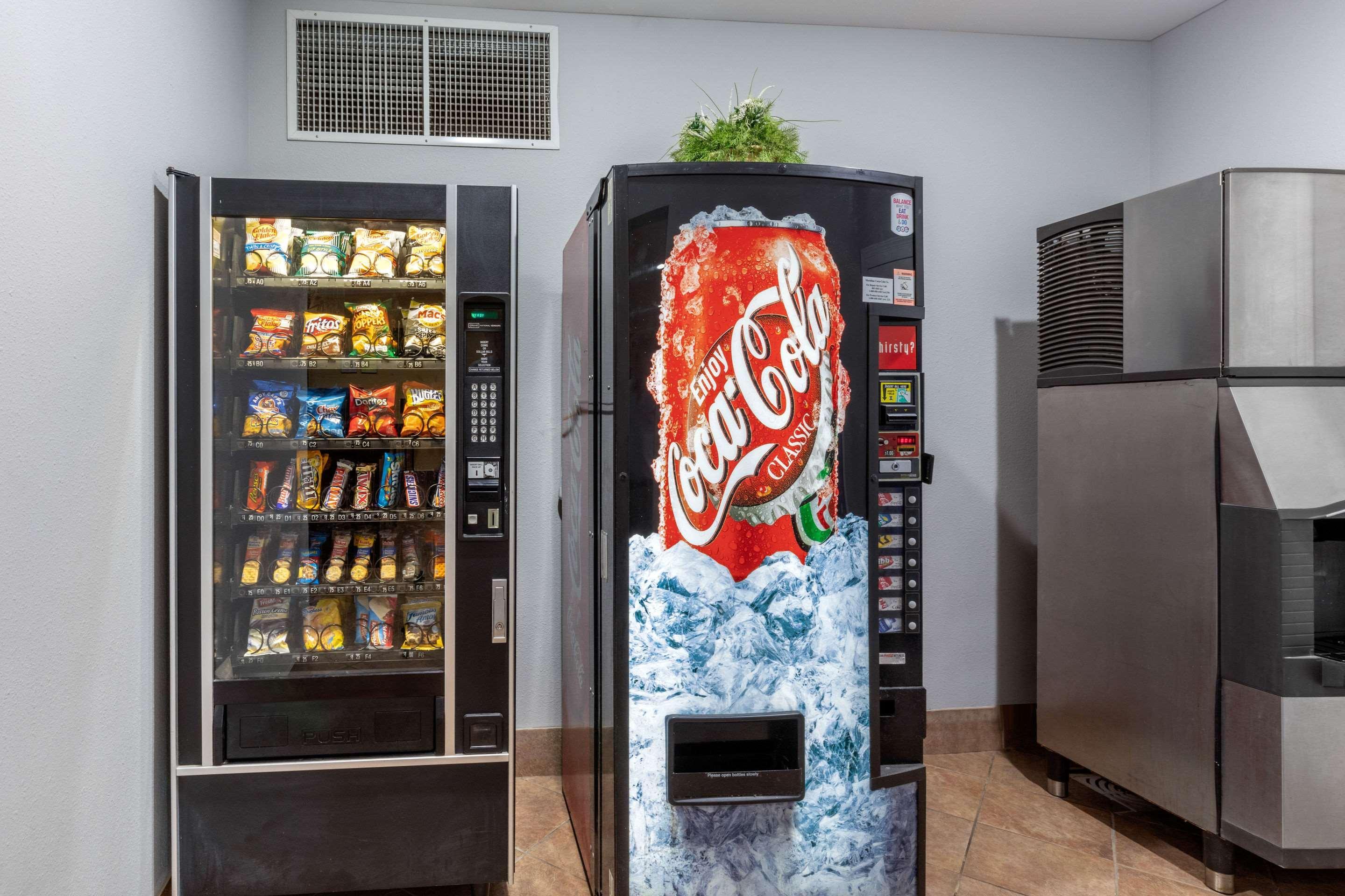 Quality Inn & Suites Demopolis Bagian luar foto