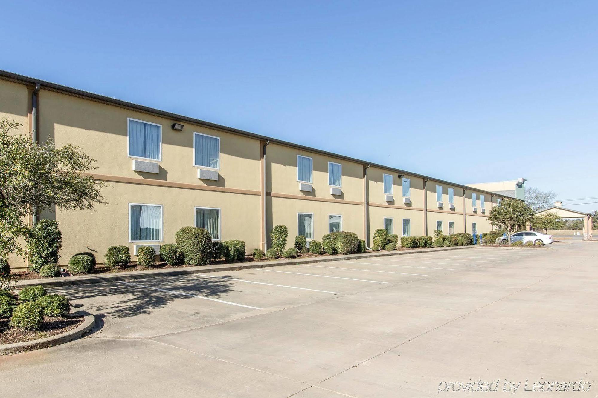 Quality Inn & Suites Demopolis Bagian luar foto